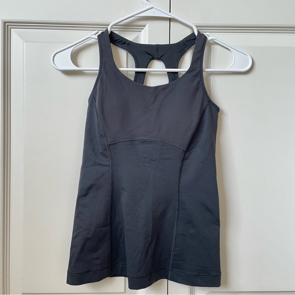 Lululemon workout tank with built in shelf bra top size 2c black